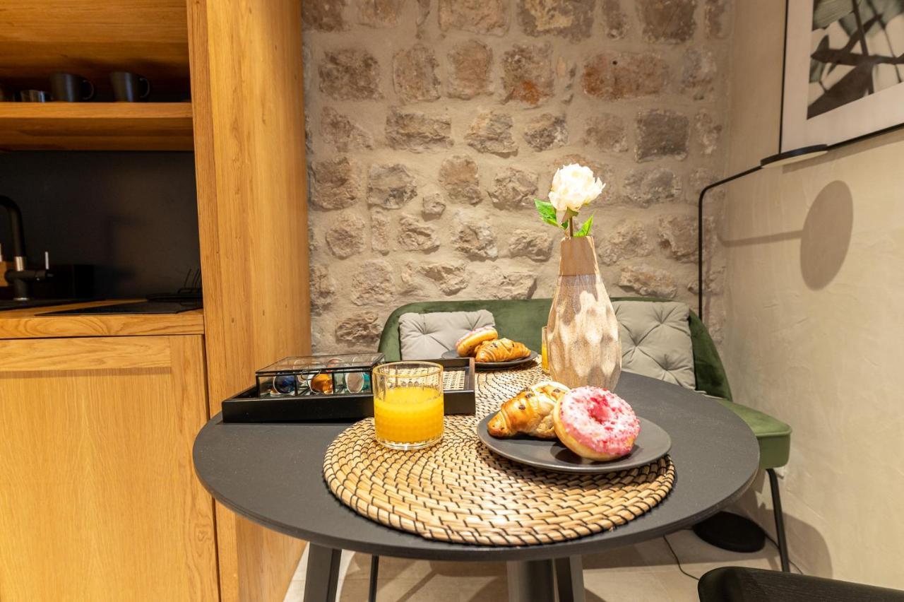 Superior 1 Bedroom Apartment Gabriela Next To Buza Beach ดูบรอฟนิก ภายนอก รูปภาพ